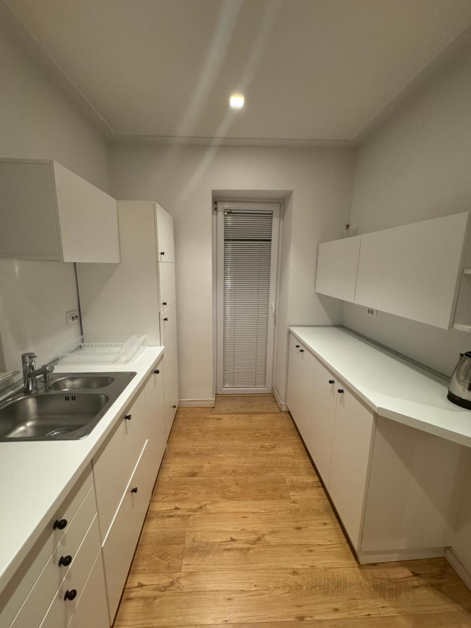 Tekija Central Stay Apartment SJJ Esterno foto